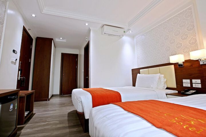Room 28 of 54