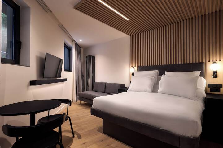 Room 19 of 52