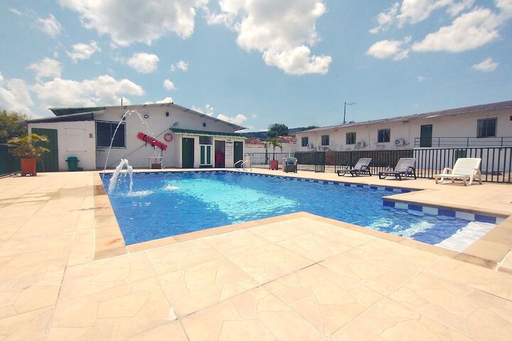 Pool 16 of 26
