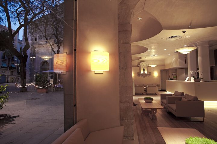 Hotel Lobby