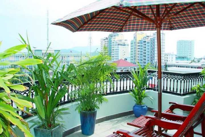 Terrace/Patio 11 of 21