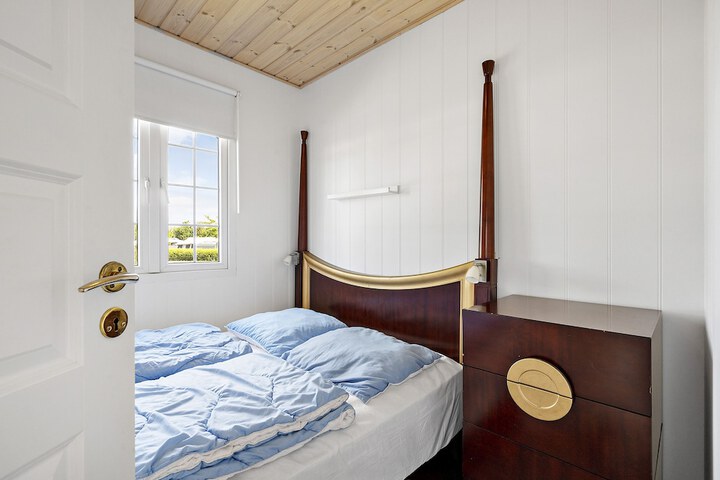 Room 5 of 25