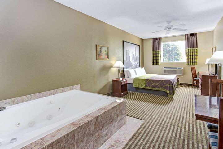 1 King Bed (2 of 6)