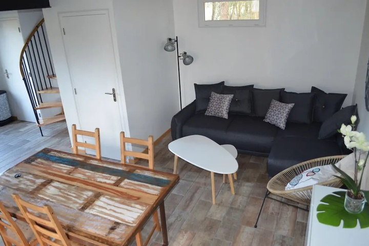 Room 2 of 20