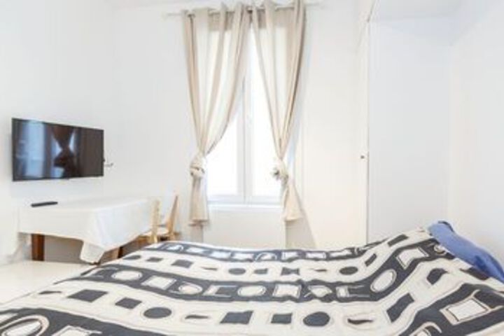 Room 18 of 43