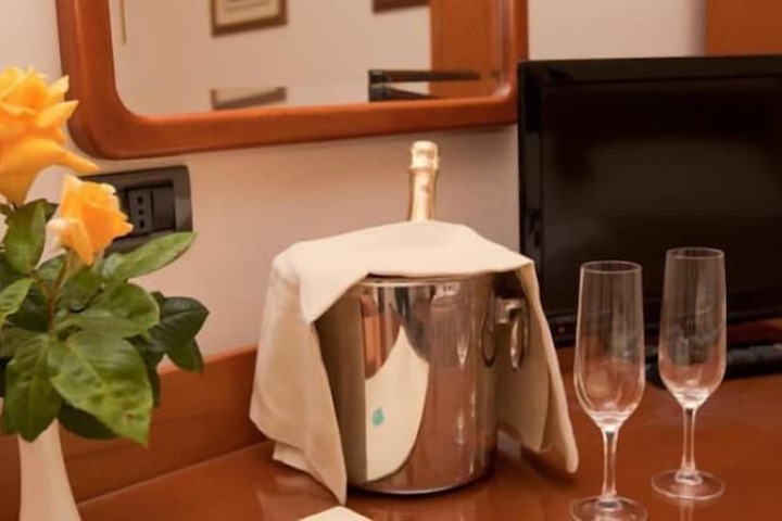 Room amenity