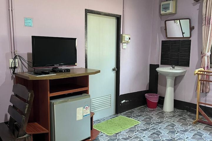 Room 10 of 90