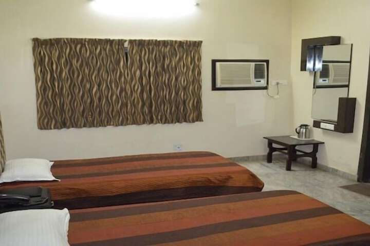 Room 18 of 31
