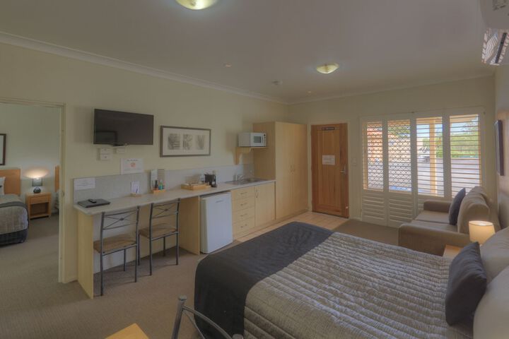 Room 6 of 31