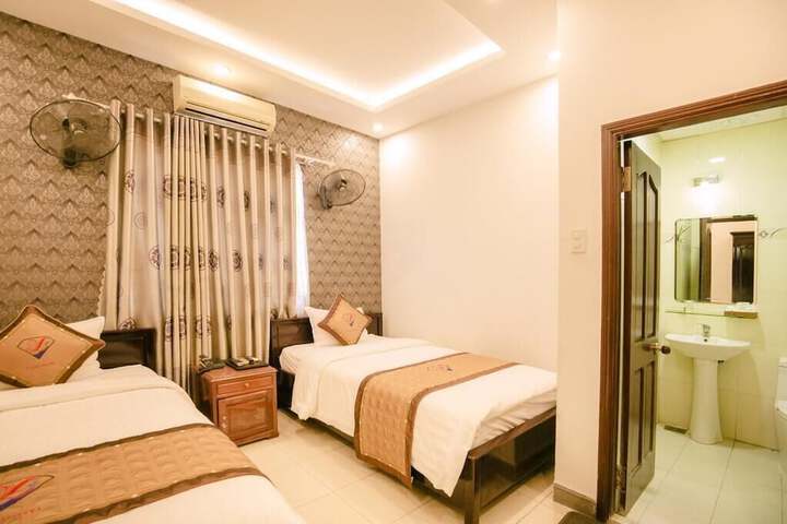 Room 12 of 41