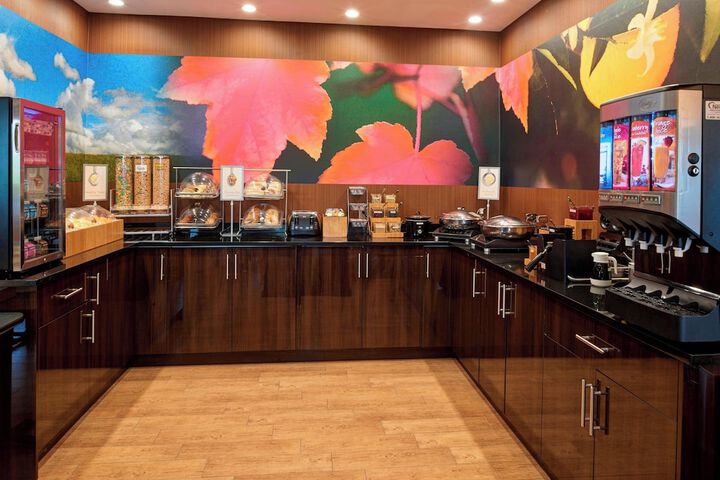 Breakfast/Coffee Service 18 of 20