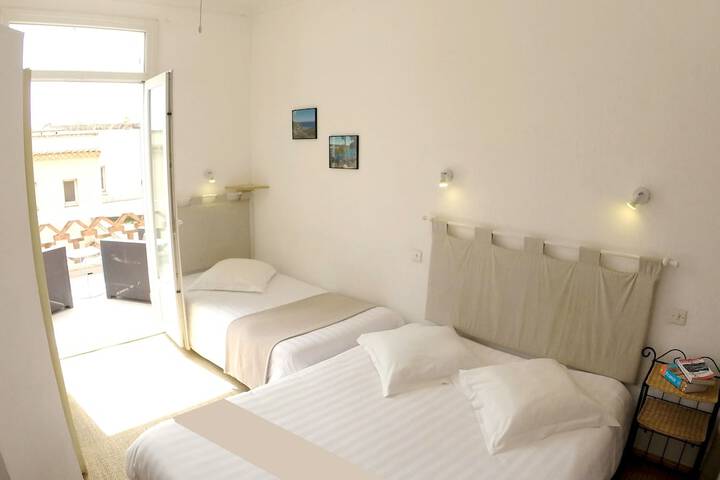 Room 13 of 43