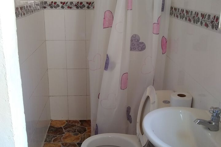 Room 5 of 33