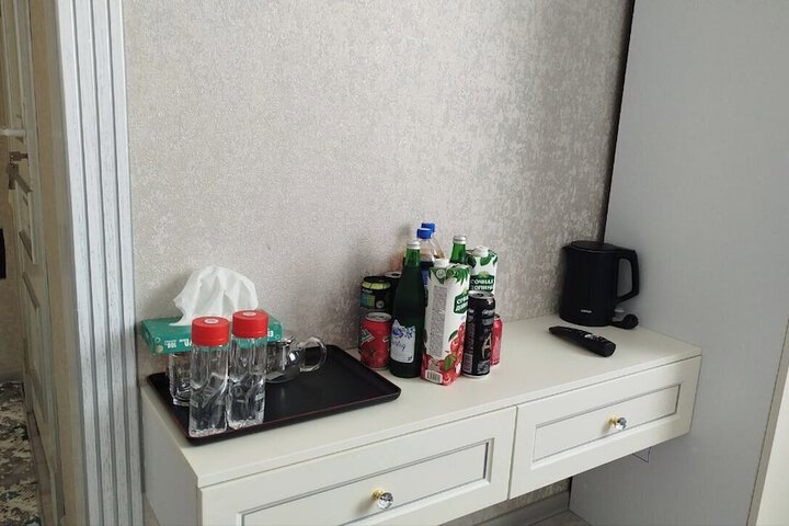 Room 5 of 17