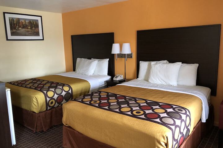 Room 11 of 39