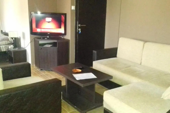 Room 2 of 4