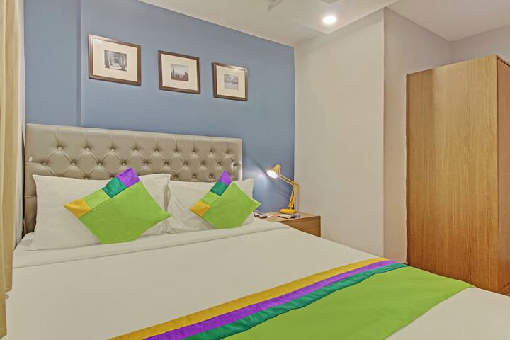Room 19 of 29