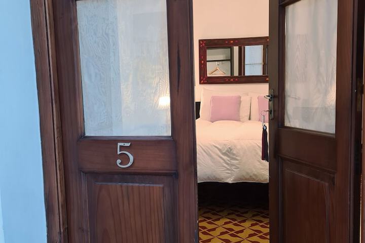 Room 23 of 133