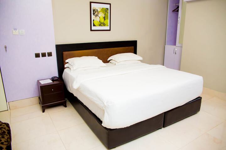 Room 64 of 155