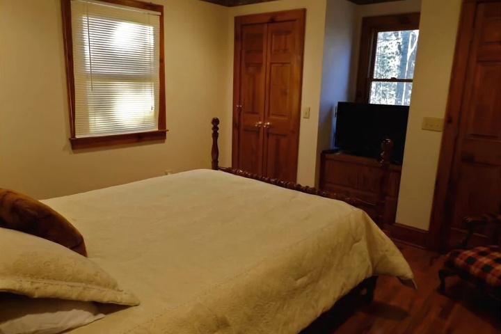 Room 6 of 21