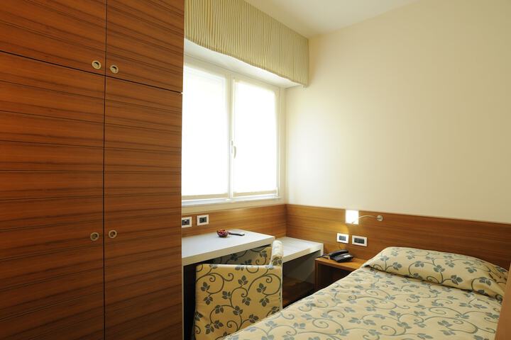 Room 11 of 57