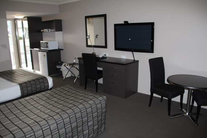 Room 7 of 38