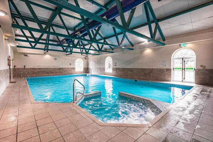 Pools & Facilities