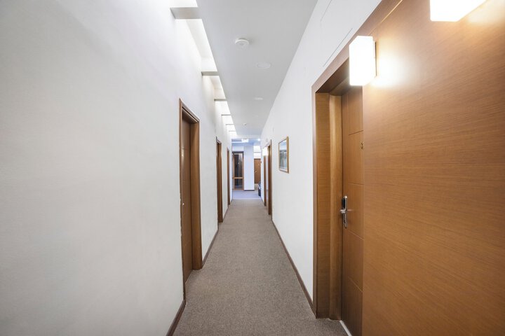 Ballroom/Hall 58 of 76