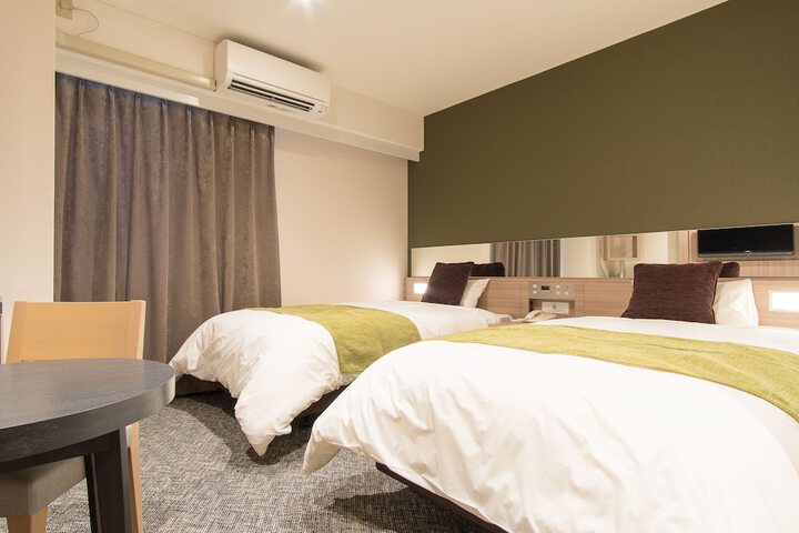 Room 12 of 57