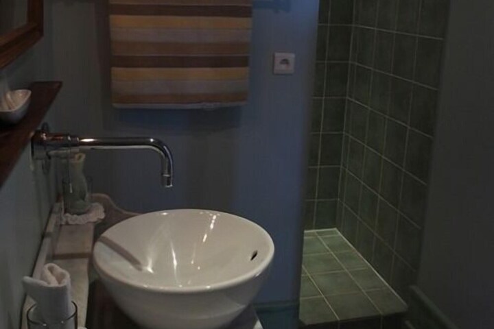Room 22 of 54