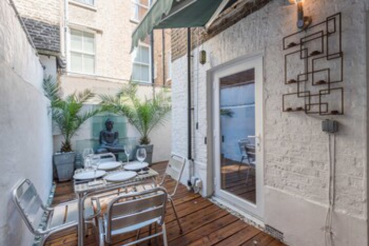 Terrace/Patio 30 of 34