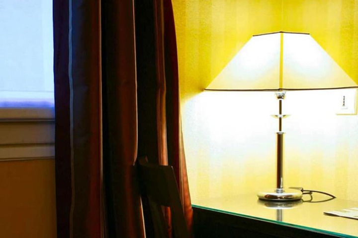Room 10 of 29