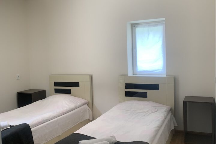 Room 18 of 36
