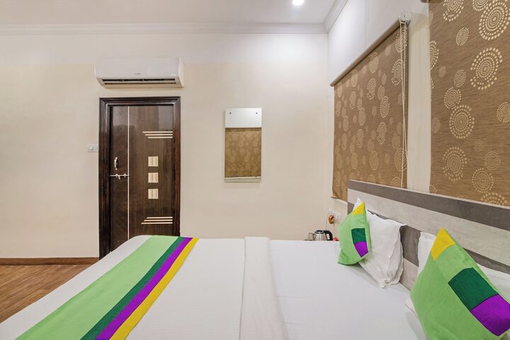 Room 20 of 39