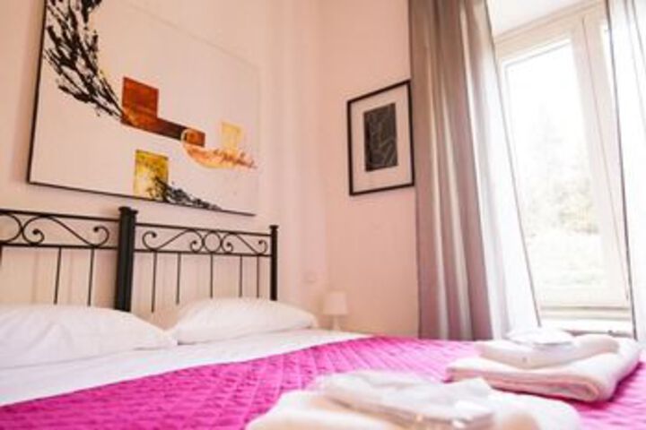 Room 5 of 19
