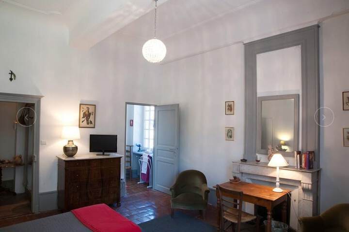 Room 5 of 73