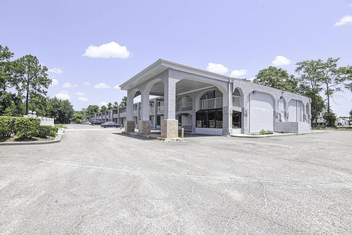 Photo of Regency Inn