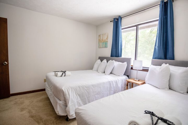 Room 5 of 48