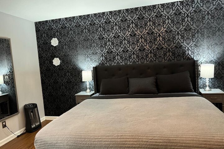Room 12 of 20