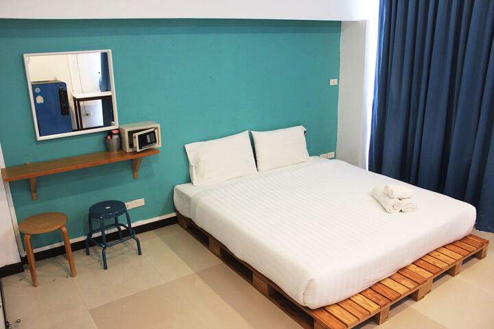 Room 37 of 112