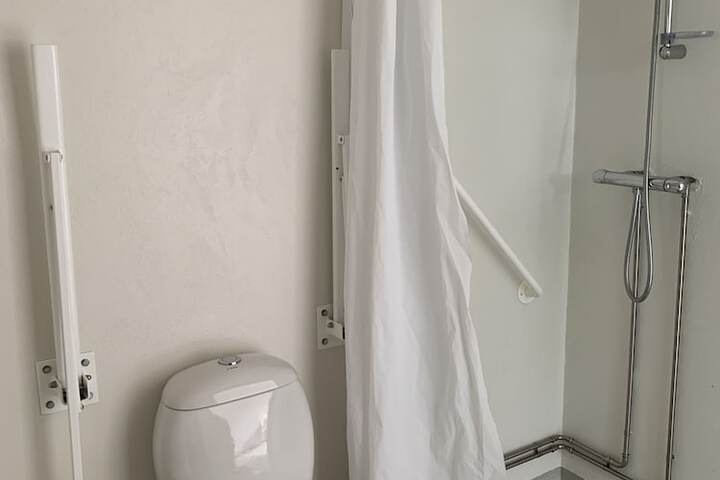 Room 17 of 53