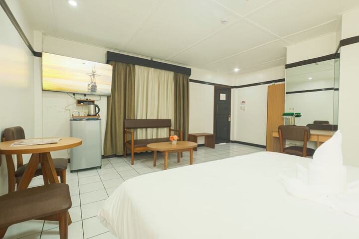 Room 7 of 62
