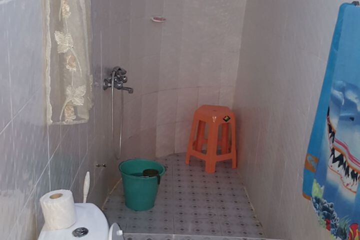 Room 8 of 8