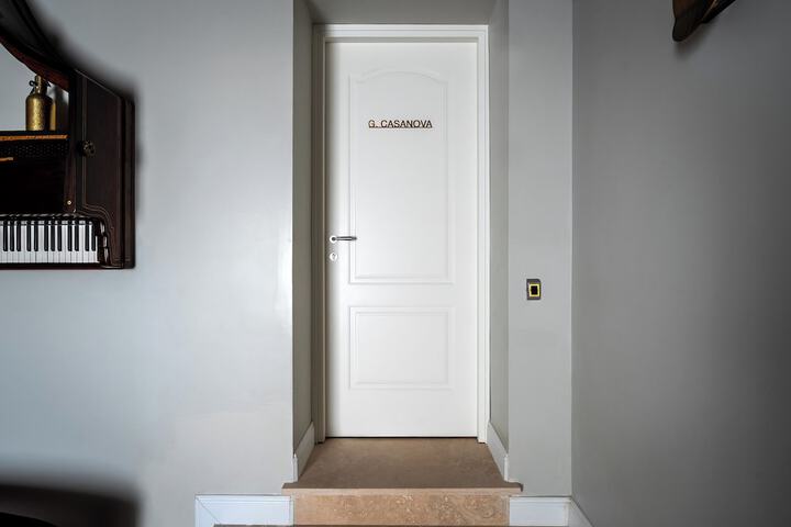 Room 22 of 120