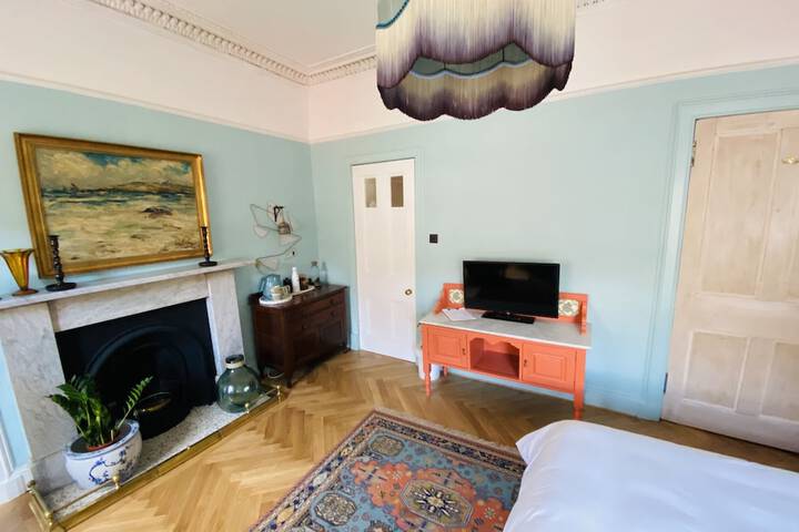 Room 22 of 64