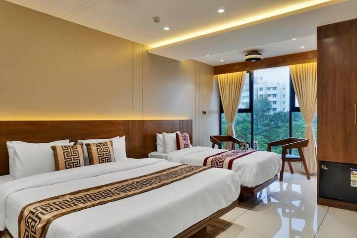Room 2 of 15