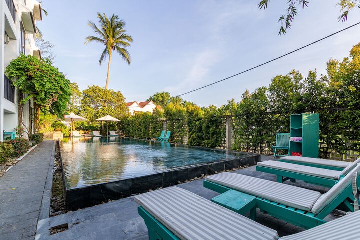 Pool 58 of 95