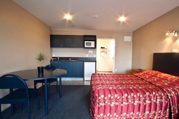 Room 3 of 60