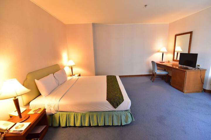 Room 50 of 86