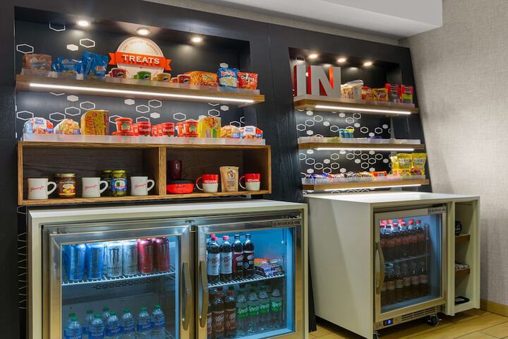 Snack bar